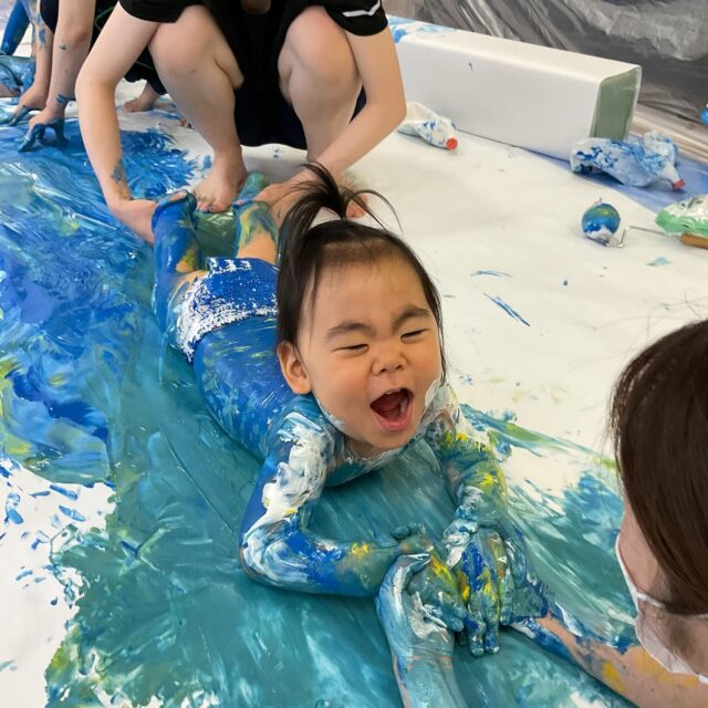 就学前：あそびと発達とADL
6/14(土)はボディーペインティングでした♪
次回は7/19(土)「水あそび」です♪

#重症心身障害児　#重症心身障害　#障がい児　#障害児　#肢体不自由児　#医療的ケア児　#早産児　#低出生体重児　#脳性まひ　#脳性麻痺　#脳室周囲白質軟化症　#PVL  #低酸素性虚血性脳症　#筋ジストロフィー　#筋疾患　#骨系統疾患　#神経筋疾患　#遺伝子疾患　#脊髄性筋萎縮症　#小児リハビリ　#小児リハ　#障害児リハビリ　#大阪府　#四天王寺和らぎ苑　#富田林市　#重症心身障害児施設　#児童発達支援