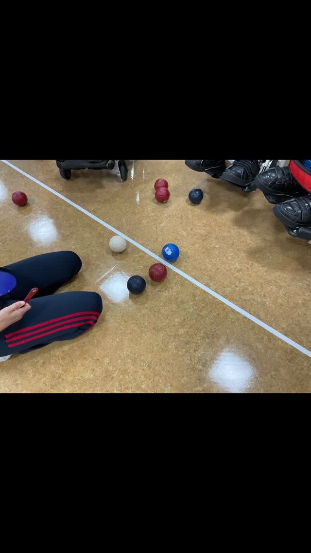 .
試合場面です
練習の成果しっかり出ています

#負けられない戦いがそこにはある#みんなちがってみんないい
#ぼっちゃってたのしい 
#切磋琢磨　#その先を目指して  #初志貫徹　#一投入魂　#ボッチャってたのしい#ボッチャクラブの司令塔　　#立位の貴公子　#アプローチの勝負師(やるときやる男)#ボッチャ会の新星　#ボッチャ　#アプローチ　#ヒット　#プッシュ　#スポーツ　#勝負　#試合　#ゲーム　#四天王寺和らぎ苑　#リハビリ　#リハ　#リハビリテーション　#PT #理学療法士　#OT #作業療法士　 #大阪府　#富田林市