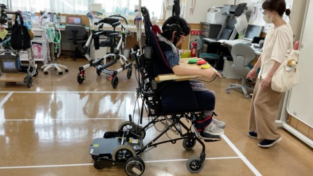 #早産児　#低出生体重児　#障がい児　#障害児　#重症心身障害　#重症心身障がい　#重症心身障害児　#重症心身障がい児　#医療的ケア　#医療的ケア児　#肢体不自由　#肢体不自由児　#脳性麻痺　#脳性まひ　#脳性麻痺児　#脳性まひ児　#筋ジストロフィー　#脊髄性筋萎縮症　#遺伝性疾患　#遺伝子疾患　#発達障害　#発達障がい　#ベビーロコ　#babyloco #電動移動　#電動車椅子　#理学療法士　#作業療法士　#リハビリテーション　#リハビリ