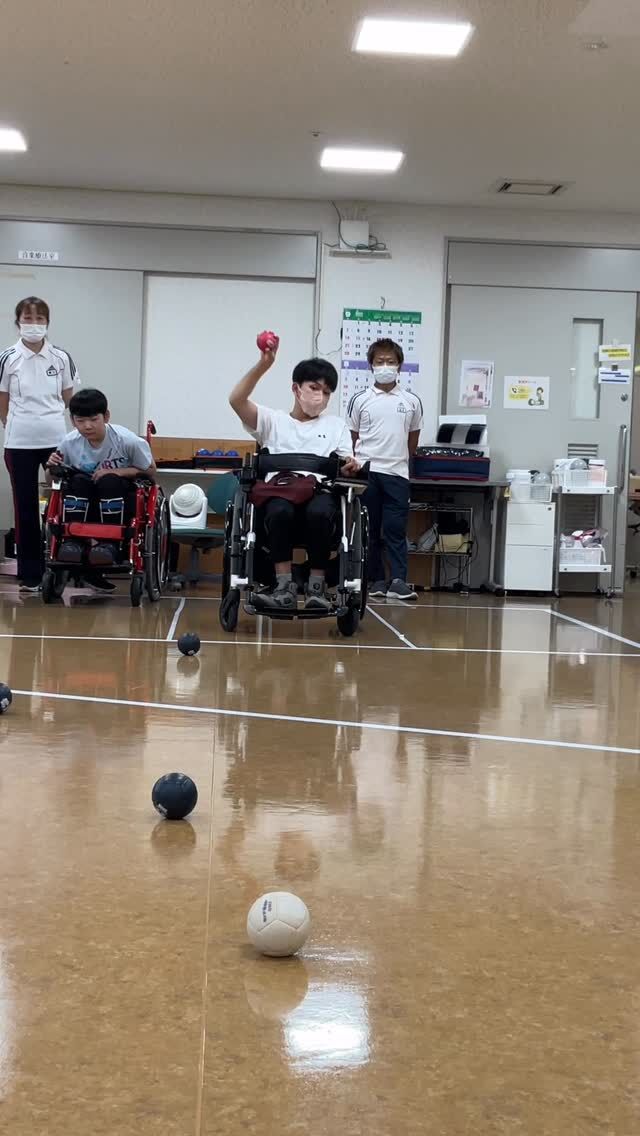.
8月23日　ボッチャクラブ　第三弾
.
#負けられない戦いがそこにはある#みんなちがってみんないい
#ぼっちゃってたのしい 
#切磋琢磨　#その先を目指して  #初志貫徹　#一投入魂　#ボッチャってたのしい#ボッチャクラブの司令塔　　#立位の貴公子　#アプローチの勝負師(やるときやる男)#ボッチャ会の新星　#ボッチャ　#アプローチ　#ヒット　#プッシュ　#スポーツ　#勝負　#試合　#ゲーム　#四天王寺和らぎ苑　#リハビリ　#リハ　#リハビリテーション　#PT #理学療法士　#OT #作業療法士　 #大阪府　#富田林市