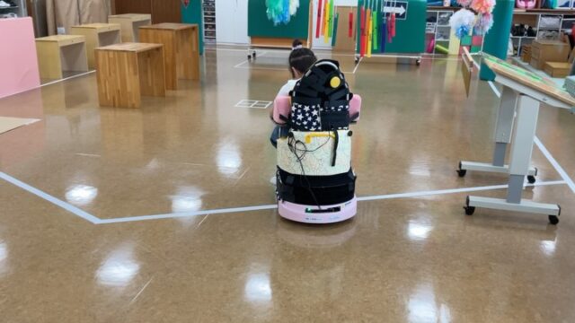 #早産児　#低出生体重児　#障がい児　#障害児　#重症心身障害　#重症心身障がい　#重症心身障害児　#重症心身障がい児　#医療的ケア　#医療的ケア児　#肢体不自由　#肢体不自由児　#脳性麻痺　#脳性まひ　#脳性麻痺児　#脳性まひ児　#筋ジストロフィー　#脊髄性筋萎縮症　#遺伝性疾患　#遺伝子疾患　#発達障害　#発達障がい　#ベビーロコ　#babyloco #電動移動　#電動車椅子　#理学療法士　#作業療法士　#リハビリテーション　#リハビリ