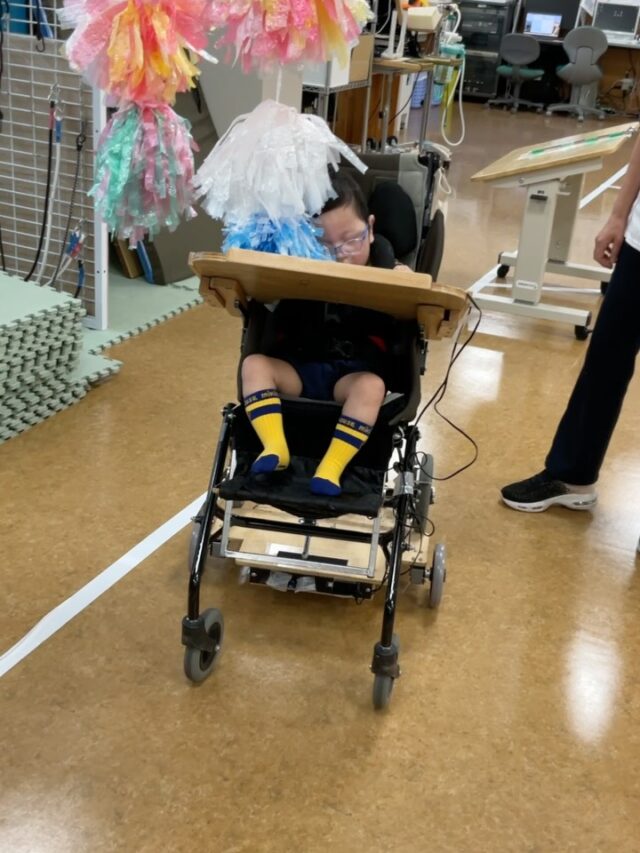 #早産児　#低出生体重児　#障がい児　#障害児　#重症心身障害　#重症心身障がい　#重症心身障害児　#重症心身障がい児　#医療的ケア　#医療的ケア児　#肢体不自由　#肢体不自由児　#脳性麻痺　#脳性まひ　#脳性麻痺児　#脳性まひ児　#筋ジストロフィー　#脊髄性筋萎縮症　#遺伝性疾患　#遺伝子疾患　#発達障害　#発達障がい　#ベビーロコ　#babyloco #電動移動　#電動車椅子　#理学療法士　#作業療法士　#リハビリテーション　#リハビリ