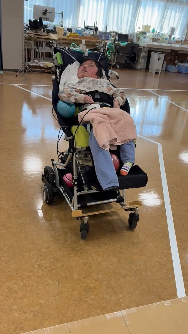 #早産児　#低出生体重児　#障がい児　#障害児　#重症心身障害　重症心身障がい　重症心身障害児　重症心身障がい児　医療的ケア　医療的ケア児　肢体不自由　肢体不自由児　脳性麻痺　脳性まひ　脳性麻痺児　脳性まひ児　筋ジストロフィー　脊髄性筋萎縮症　遺伝性疾患　遺伝子疾患　発達障害　発達障がい　ベビーロコ　babyloco 電動移動　電動車椅子　理学療法士　作業療法士　リハビリテーション　リハビリ