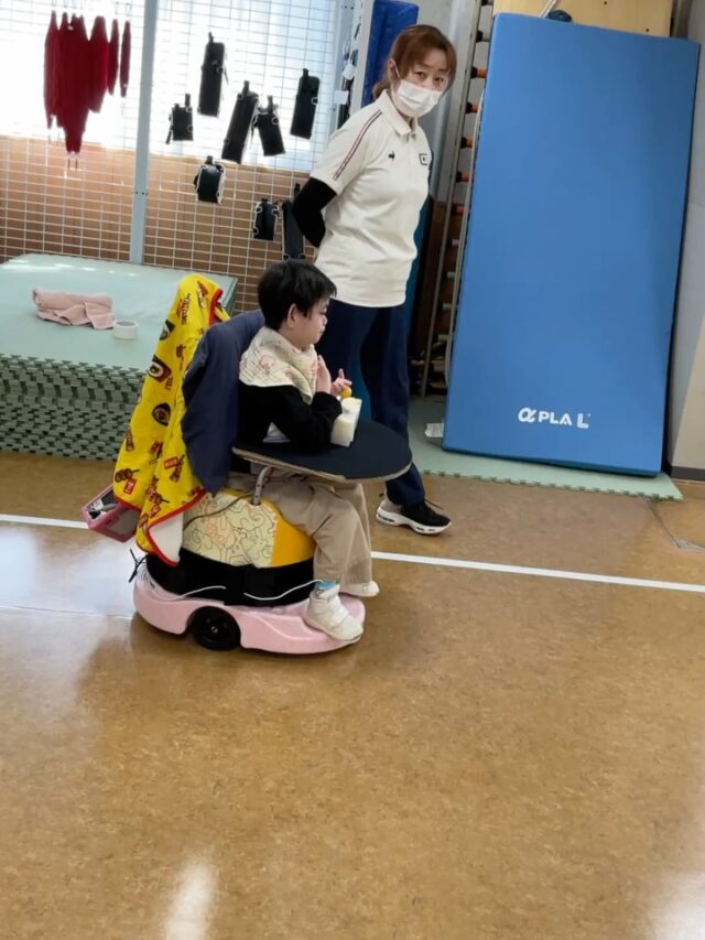 #早産児　#低出生体重児　#障がい児　#障害児　#重症心身障害　重症心身障がい　重症心身障害児　重症心身障がい児　医療的ケア　医療的ケア児　肢体不自由　肢体不自由児　脳性麻痺　脳性まひ　脳性麻痺児　脳性まひ児　筋ジストロフィー　脊髄性筋萎縮症　遺伝性疾患　遺伝子疾患　発達障害　発達障がい　ベビーロコ　babyloco 電動移動　電動車椅子　理学療法士　作業療法士　リハビリテーション　リハビリ