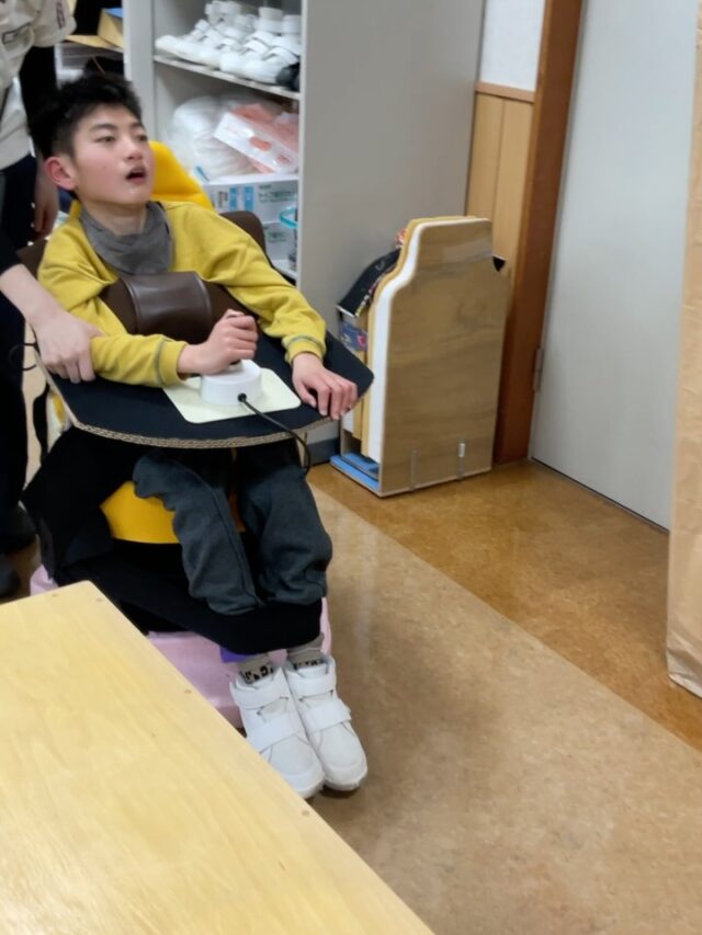 #早産児　#低出生体重児　#障がい児　#障害児　#重症心身障害　重症心身障がい　重症心身障害児　重症心身障がい児　医療的ケア　医療的ケア児　肢体不自由　肢体不自由児　脳性麻痺　脳性まひ　脳性麻痺児　脳性まひ児　筋ジストロフィー　脊髄性筋萎縮症　遺伝性疾患　遺伝子疾患　発達障害　発達障がい　ベビーロコ　babyloco 電動移動　電動車椅子　理学療法士　作業療法士　リハビリテーション　リハビリ