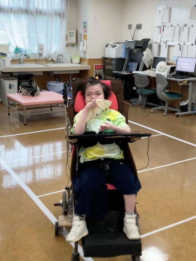 #早産児　#低出生体重児　#障がい児　#障害児　#重症心身障害　重症心身障がい　重症心身障害児　重症心身障がい児　医療的ケア　医療的ケア児　肢体不自由　肢体不自由児　脳性麻痺　脳性まひ　脳性麻痺児　脳性まひ児　筋ジストロフィー　脊髄性筋萎縮症　遺伝性疾患　遺伝子疾患　発達障害　発達障がい　ベビーロコ　babyloco 電動移動　電動車椅子　理学療法士　作業療法士　リハビリテーション　リハビリ