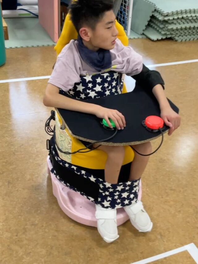 #早産児　#低出生体重児　#障がい児　#障害児　#重症心身障害　重症心身障がい　重症心身障害児　重症心身障がい児　医療的ケア　医療的ケア児　肢体不自由　肢体不自由児　脳性麻痺　脳性まひ　脳性麻痺児　脳性まひ児　筋ジストロフィー　脊髄性筋萎縮症　遺伝性疾患　遺伝子疾患　発達障害　発達障がい　ベビーロコ　babyloco 電動移動　電動車椅子　理学療法士　作業療法士　リハビリテーション　リハビリ