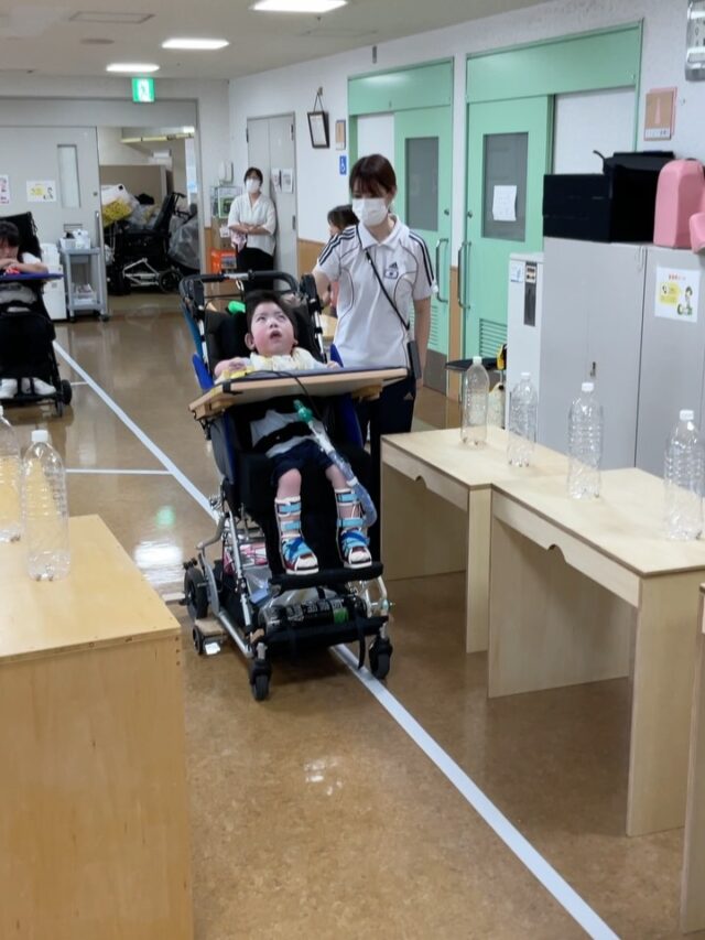 #早産児　#低出生体重児　#障がい児　#障害児　#重症心身障害　重症心身障がい　重症心身障害児　重症心身障がい児　医療的ケア　医療的ケア児　肢体不自由　肢体不自由児　脳性麻痺　脳性まひ　脳性麻痺児　脳性まひ児　筋ジストロフィー　脊髄性筋萎縮症　遺伝性疾患　遺伝子疾患　発達障害　発達障がい　ベビーロコ　babyloco 電動移動　電動車椅子　理学療法士　作業療法士　リハビリテーション　リハビリ