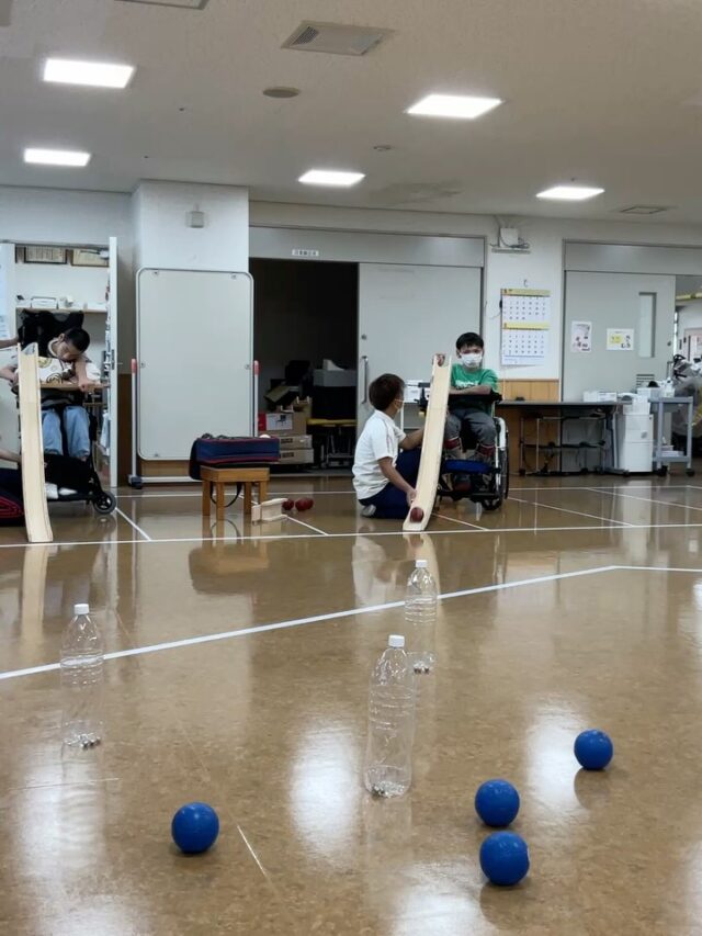 .
2026.08.22 ボッチャクラブ

#負けられない戦いがそこにはある #みんなちがってみんないい
#切磋琢磨　#一投入魂　#ボッチャってたのしい ボッチャ　アプローチ　ヒット　プッシュ　スポーツ　勝負　試合　ゲーム　四天王寺和らぎ苑　リハビリ　リハ　リハビリテーション　PT 理学療法士　OT 作業療法士　 大阪府　富田林市
