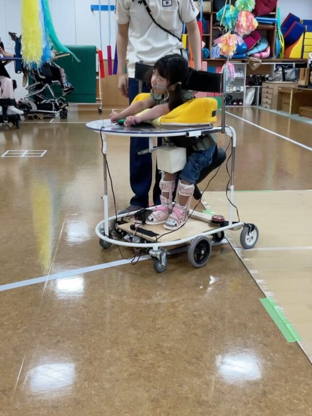 #早産児　#低出生体重児　#障がい児　#障害児　#重症心身障害　重症心身障がい　重症心身障害児　重症心身障がい児　医療的ケア　医療的ケア児　肢体不自由　肢体不自由児　脳性麻痺　脳性まひ　脳性麻痺児　脳性まひ児　筋ジストロフィー　脊髄性筋萎縮症　遺伝性疾患　遺伝子疾患　発達障害　発達障がい　ベビーロコ　babyloco 電動移動　電動車椅子　理学療法士　作業療法士　リハビリテーション　リハビリ